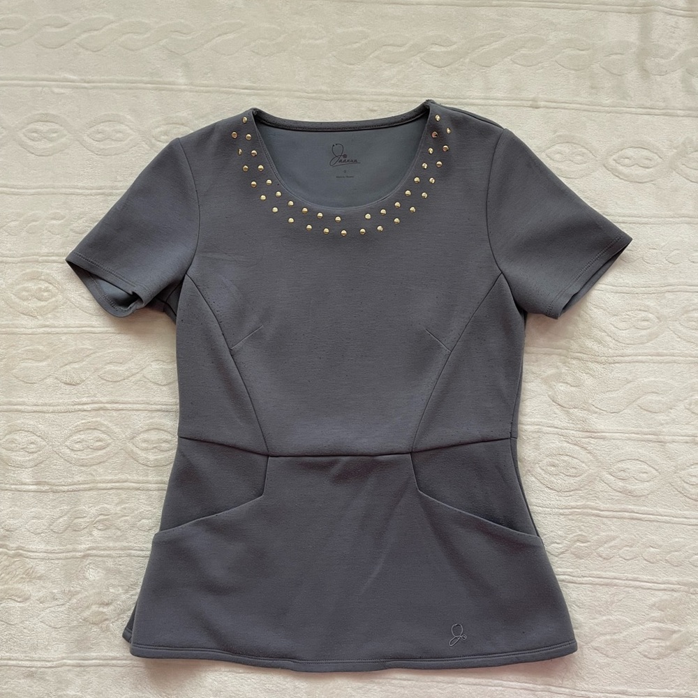 Jaanuu Gray Scrub Top